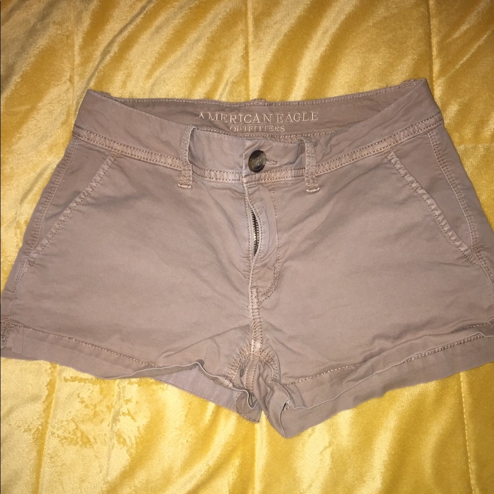 AEO kaki shorts (tan) size 2